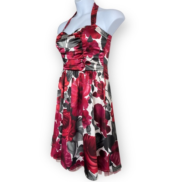 Ruby Rox Formal Floral Fit & Flare Halter Mini Dress Cream Red Gray Size 13 - Picture 2 of 12
